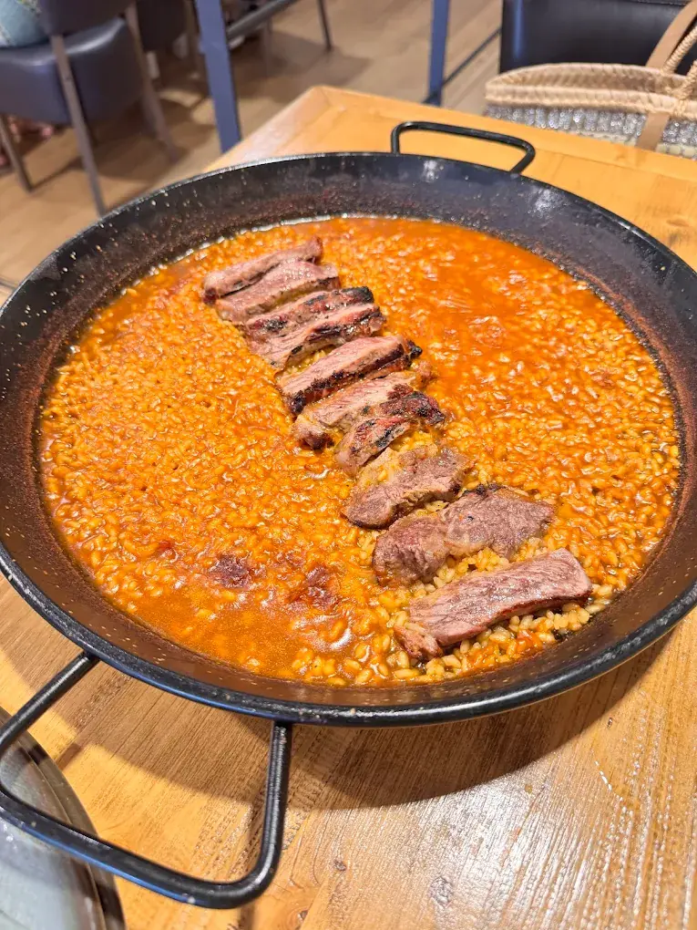 Paella de chuletón madurado en Castelldefels